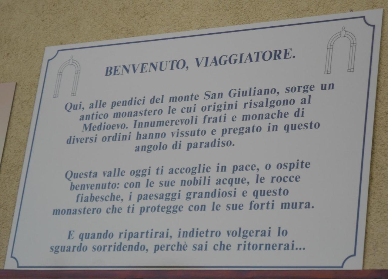 B&B Monastero Dubino Buitenkant foto